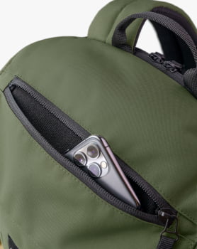 MOCHILA PELICAN 2.0 30L OCRE E VERDE MILITAR - GALÁPAGOS