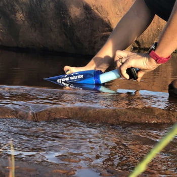 GARRAFA ECHO STONE WATER 650ML COM FILTRO AZUL