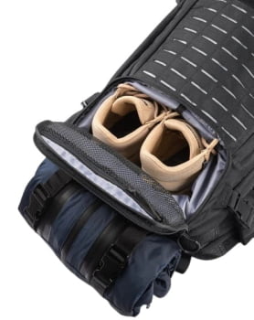 MOCHILA GIANT PRO 42L a 55L PRETA - INVICTUS
