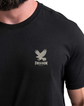 CAMISETA CONCEPT BALD EAGLE PRETA FREEDOM INVICTUS