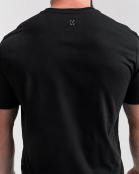 CAMISETA  CONQUER SNAKE PRETA INVICTUS